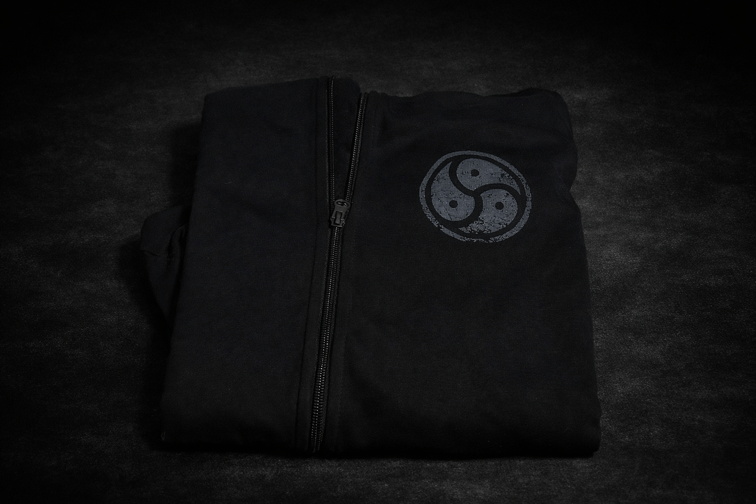 Veste à capuche logo Triskel